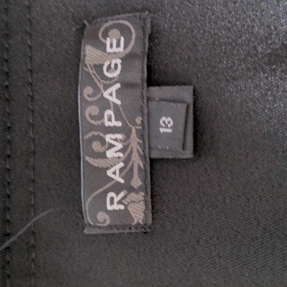 NWOT dressy shorts Juniors - Picture 7 of 7